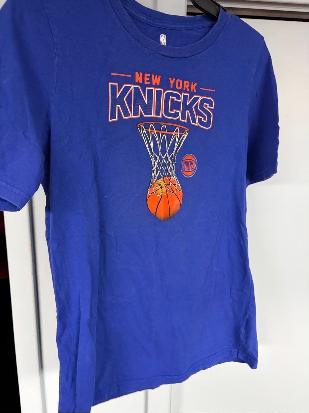New York Knicks nba basketball graphic logo team shirt youth size XL - Picture 2 of 11